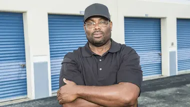 Storage wars : enchères à Miami S01E08 Plongée dans la mousse