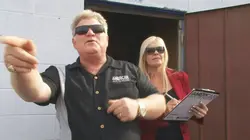 Storage Wars : enchères surprises S07E00 Boom-box à oiseaux