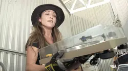 Storage Wars : enchères surprises  Ivy touche le gros lot