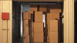 Storage Wars : enchères surprises Le box des crados