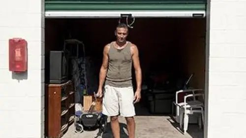 Storage Wars : Texas S03E00 Le chef des oreilles percées