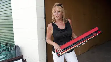 Storage Wars : Texas S01E05 Du plomb dans l'aile ou la cuisse