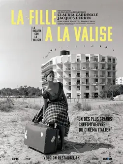 La fille à la valise