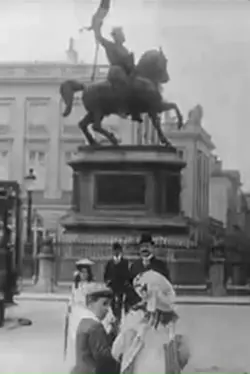 Toto et sa sœur en bombe à Bruxelles