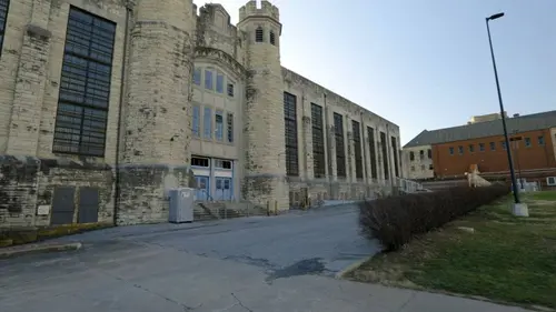 Structures oubliées S07E12 Trésor, magie et évasion