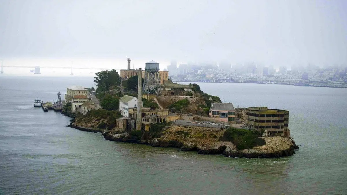 Structures oubliées S08E01 Le village de l'horreur