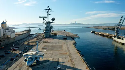 Structures oubliées L'USS Hornet