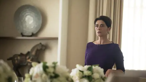 Succession S01E01 La fête