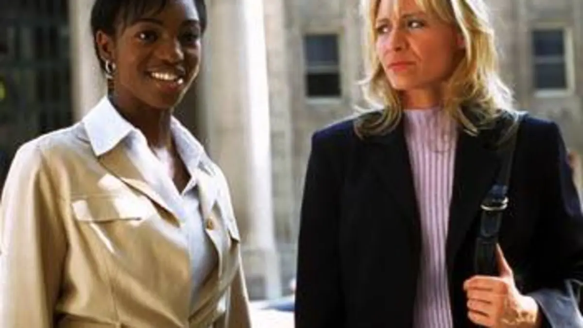 Sue Thomas, l'oeil du FBI S01E03 Enquête explosive