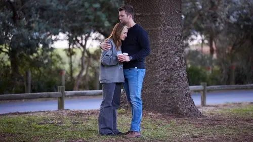 Casting Summer Bay S37E75