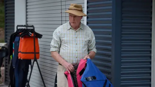 Casting Summer Bay S37E90