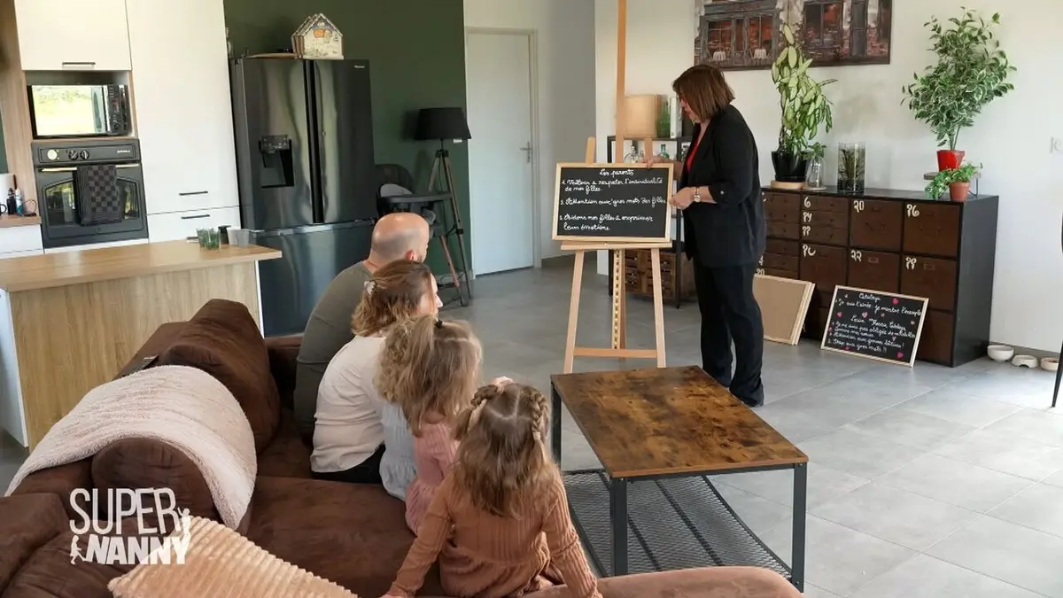Super Nanny S10E106 Avoir 4 enfants en 5 ans : quel défi !
