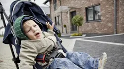 Super Nanny S07E83 Notre fils est devenu le roi de la maison !