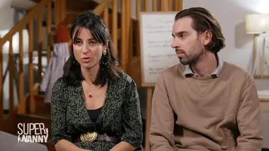Super Nanny S09E93 Service 4 étoiles au travail mais à la maison parents débordés