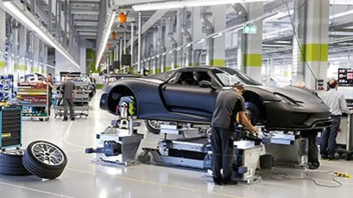 Supercar Superbuild S01E05 Porsche 918