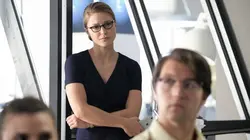 Supergirl S04E01 Chasse aux aliens