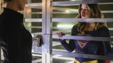 Supergirl S02E07 Au coeur de Cadmus