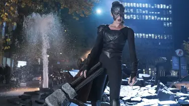 Supergirl S03E09 Le règne de Reign