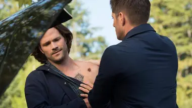 Supernatural S15E01 Fantômes et zombies
