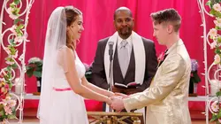 Superstore S02E20 Le mariage de Cheyenne