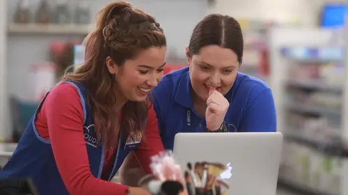 Superstore S03E08 La Vidéo virale en streaming