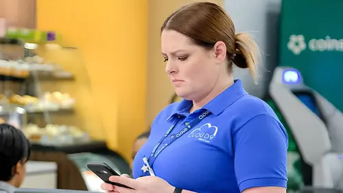 Superstore S05E16 L'application des employés