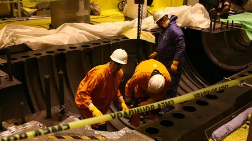 Superstructures SOS Attention radiation !