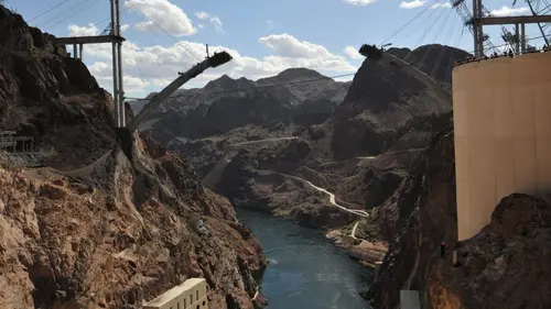 Superstructures SOS Haute voltige