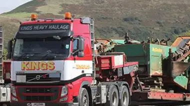 Supertruckers S02E05 Machines de chantier