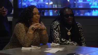 Que fait le jardinier ici ?