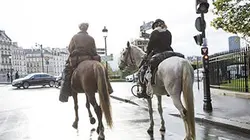 Sur les chemins de traverse S01E01 Quitter Paris