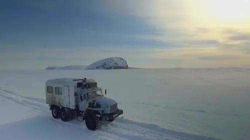 Sur les routes de glace de Sibérie