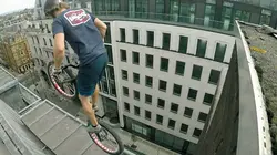 Sur les toits des villes