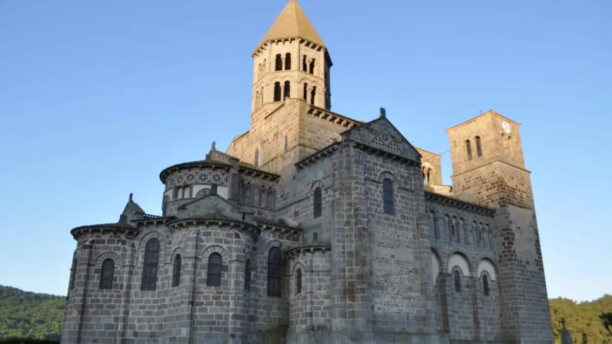 Sur les traces de Clément VI, les mystères de l'église de Saint-Nectaire