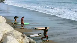 Surf et pêche au Pérou : une pratique millénaire