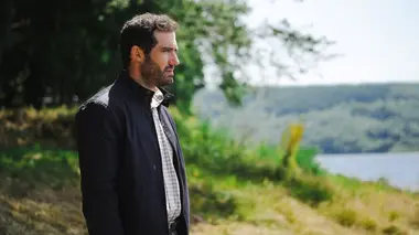 Surface S01E01