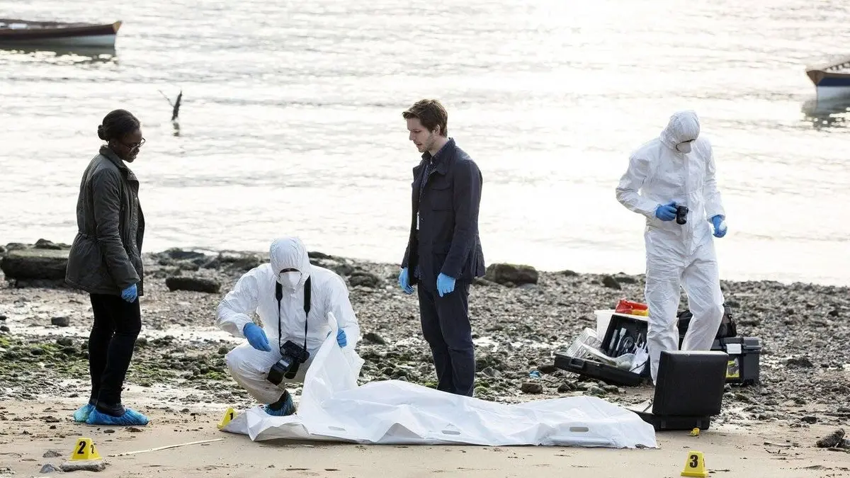 Suspects S05E02 Un ennemi parmi nous