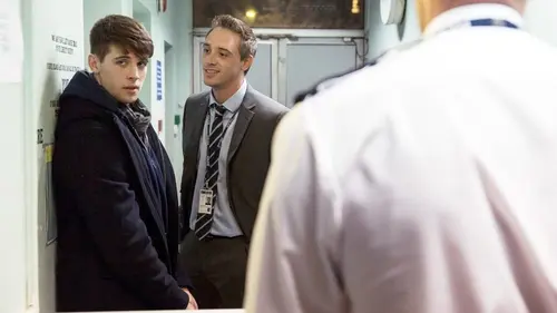 Suspects S05E06 Un ennemi parmi nous