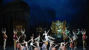 "Sylvia" : une soirée de ballet à l'Opéra national de Paris