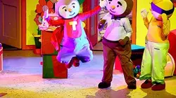 Visuel de T'choupi fait son spectacle