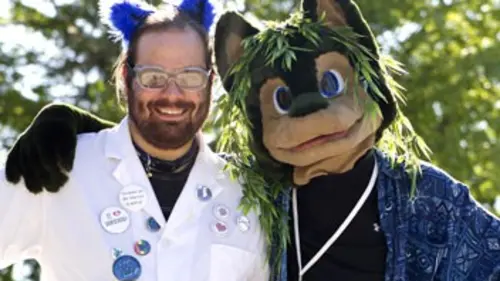 Tabous S08E01 Double vie