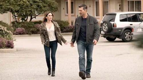 Take Two : Enquêtes en duo S01E06 La chasseuse de prime