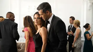 Take Two : Enquêtes en duo S01E12 Opération vol aux enchères