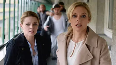 Talons aiguilles et gueule de bois (2015)