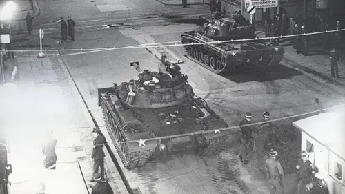 Tanks, dans l'enfer des combats S01E01 La naissance d'un monstre