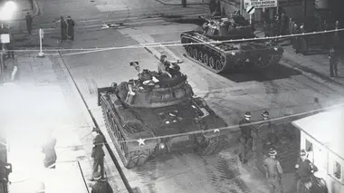 Tanks, dans l'enfer des combats S01E01 La naissance d'un monstre