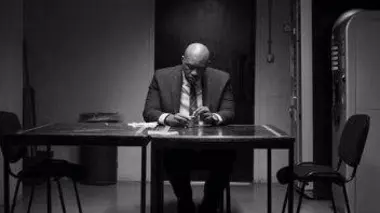 Tapi dans l'ombre (2016)