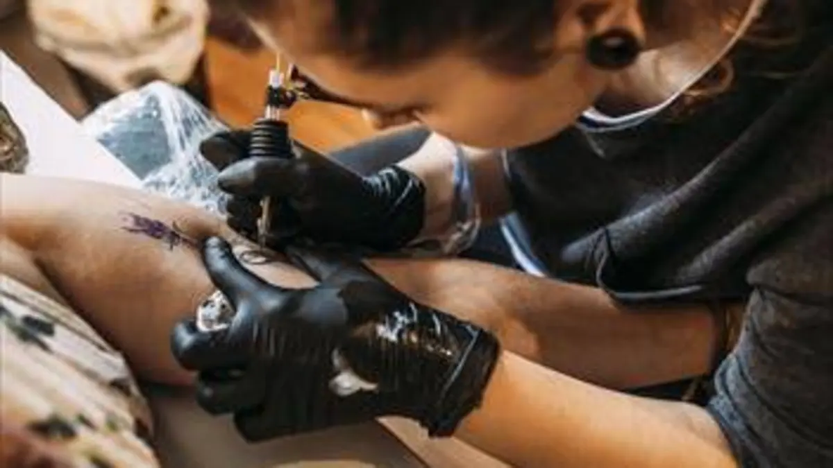 Tattoo Cover : Londres S03E00 Episode 13