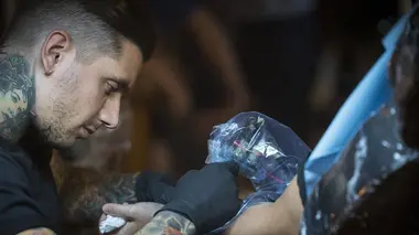 Tattoo Cover : Sauveurs de tatouages S02E10