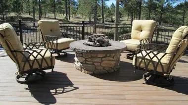 Chalet de montagne avec perron